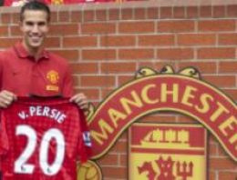 Persie'li United, Everton deplasmanında