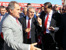 Bakan Günay'a İzmir'de şok protesto!